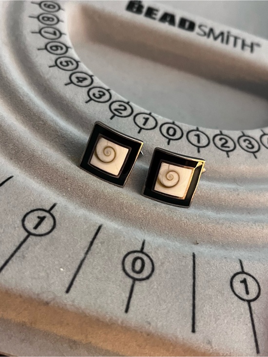 Jewelry - Sterling Silver Navy and Ivory Square Spiral Stud Earrings